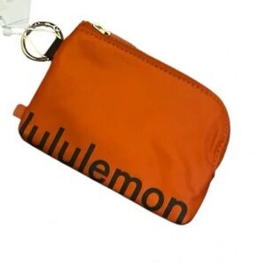 NWT LULULEMON CLIPPABLE CREDIT CARD POUCH